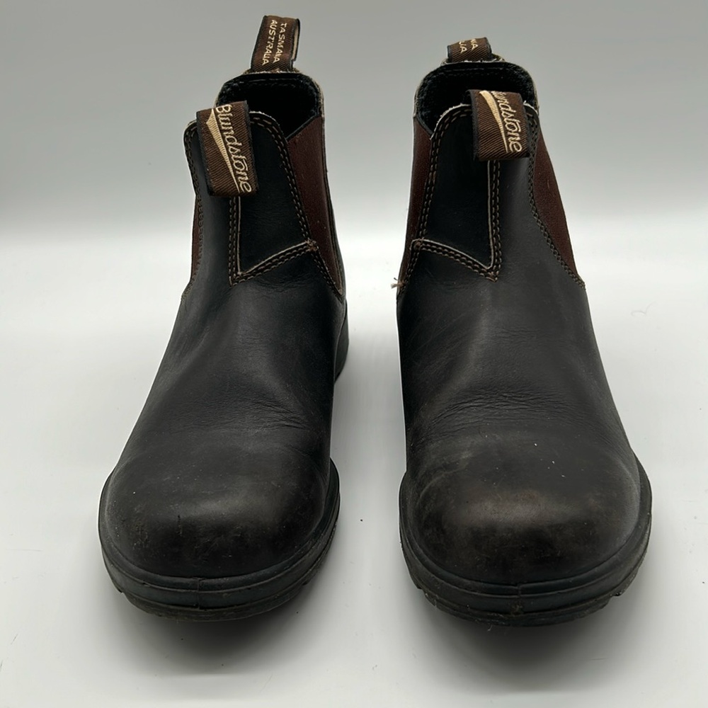 Blundstone Ladies Boots,size 9,dark brown leather,brown elastic side panels